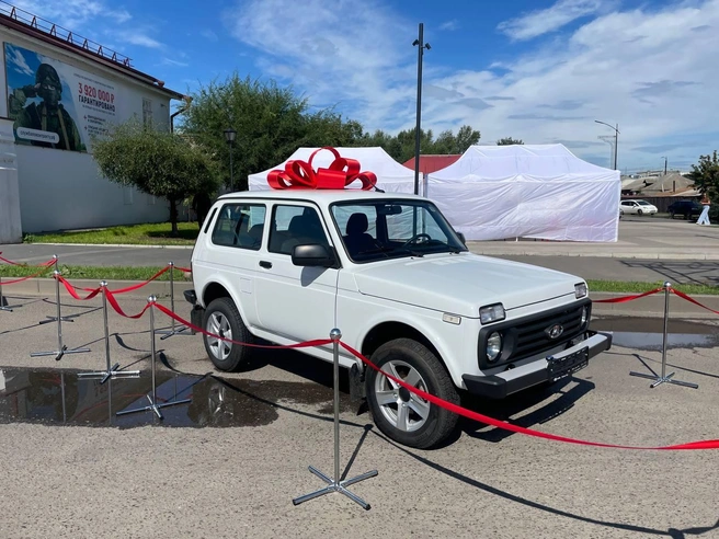 Подарок победителю&nbsp;— автомобиль с прицепом | Источник: «Взгляд Инфо» / Telegram