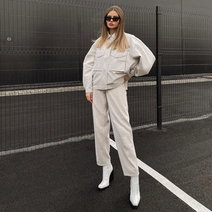 У моды нет плохой погоды: носим total white look осенью 2020