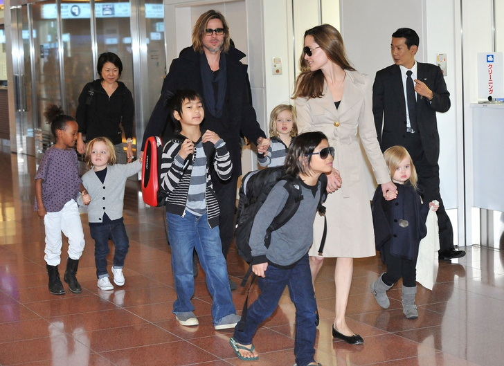 Дети Джоли и Питта впервые сядут за парты в настоящей школе