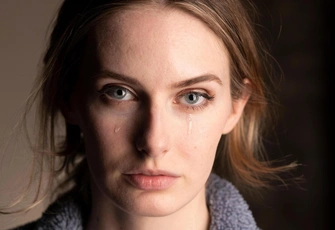 «Муж месяц спал с моей лучшей подругой. После скандала „осознал“, но не удалил ее из соцсетей»