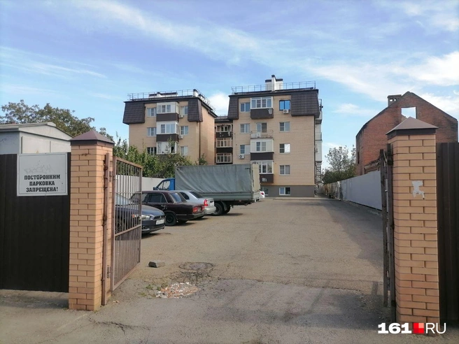 С многострадальной пятиэтажки в Батайске сняли режим ЧС в мае 2025 года | Источник: Сабина Бондарь / 161.RU