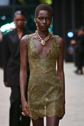 Saint Laurent снова превзошел ожидания&nbsp;&mdash; лучшая коллекция сезона от Энтони Ваккарелло