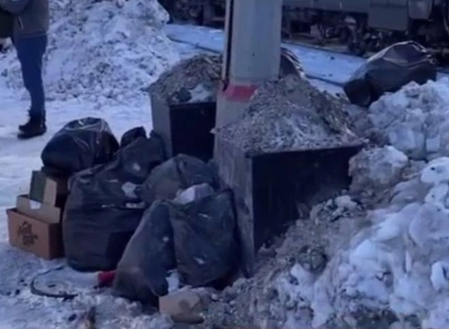 Вокзал Рязань-1 зарос горами мусора и грязного снега | ya62.ru