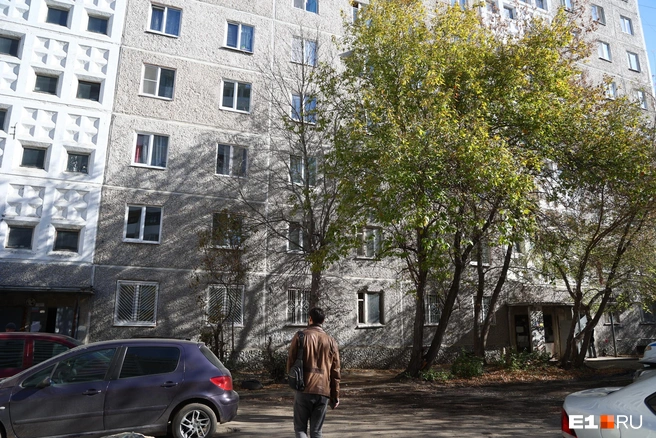 Трагедия случилась в общежитии на Агрономической, 6а | Источник: Владислав Лоншаков / E1.RU