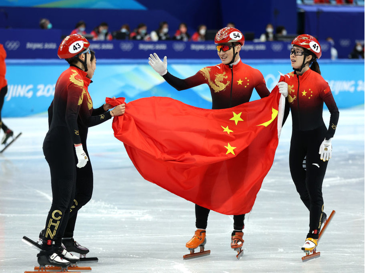 От «карты» России до бренда Ким Кардашьян: самая стильная форма олимпийцев в Пекине-2022