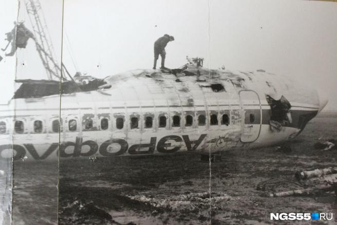 «Сгоревшая женщина прикрывала собой ребенка»: как одна ночь в Омске стала самой страшной авиакатаст…