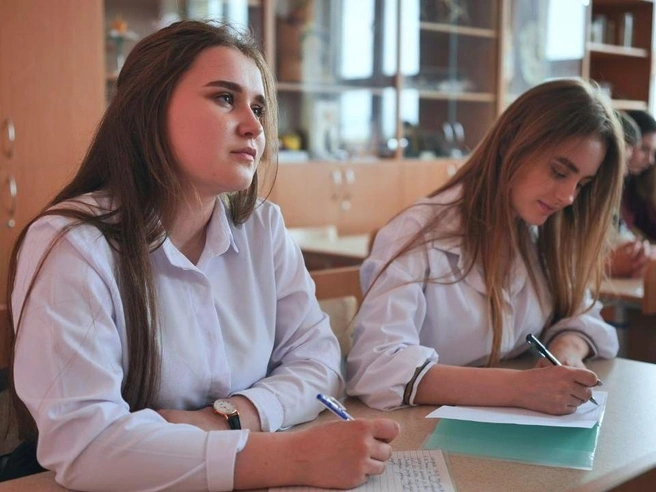 Специалисты бьют тревогу из-за хаотичного выбора предметов и отсутствия профильной специализации | Источник: Shutterstock.com