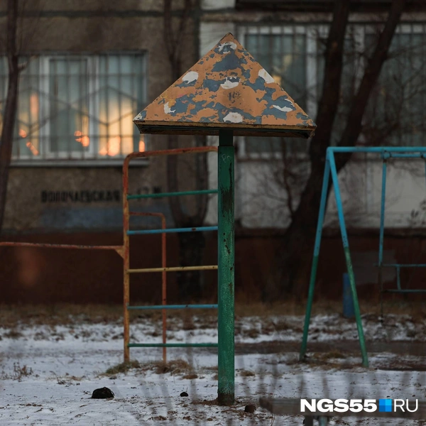 Оранжевые блики на окнах | Источник: Евгений Софийчук / NGS55.RU