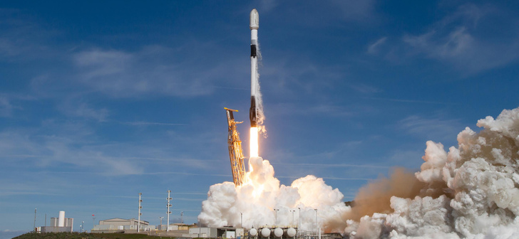 Стахановские темпы: компания SpaceX запустила 3 ракеты Falcon 9 менее чем за сутки