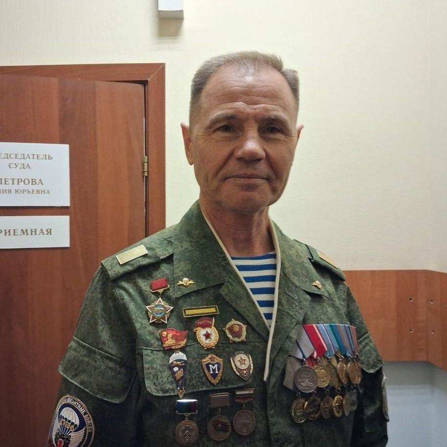 <p>Радион Эсмедляев</p>