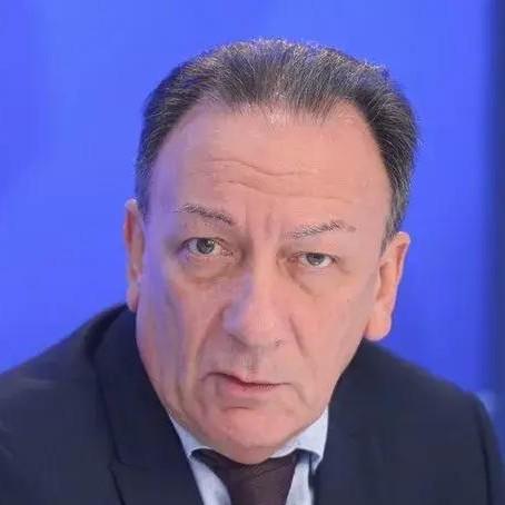 <p>Аркадий Злочевский </p>