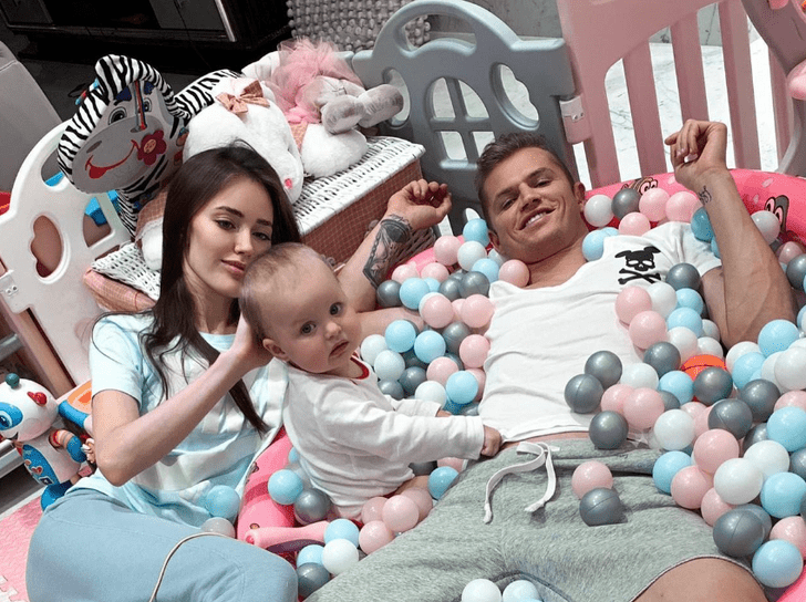 У Дмитрия Тарасова и Анастасии Костенко родился четвертый ребенок