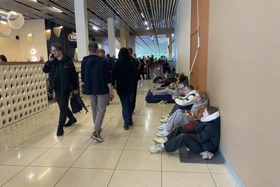 В Кольцово из-за БПЛА задержали 18 авиарейсов