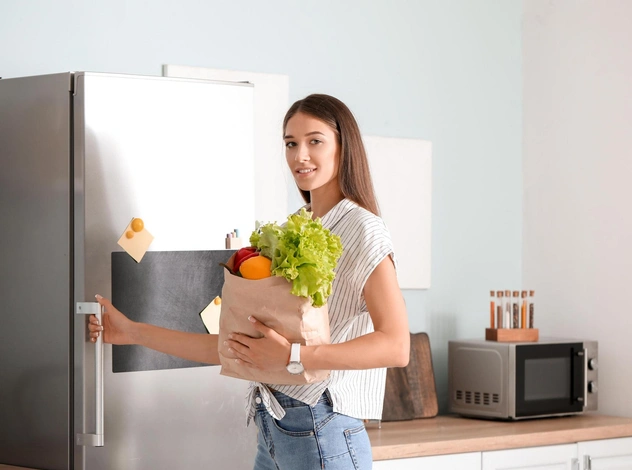 Закупитесь впрок: 11 продуктов, которые хранятся в холодильнике дольше других