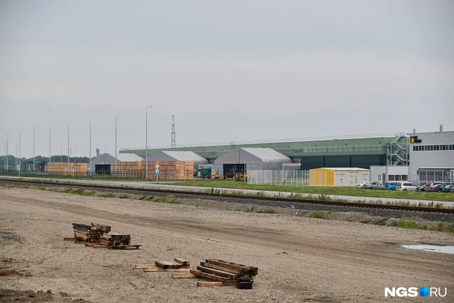 Промышленно-логистический парк в августе 2023 года. До начала проблем у его гендиректора и председателя совета директоров остается еще почти год | Источник: Александр Ощепков / NGS.RU