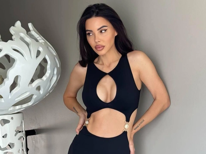 Самойлова признала, что сама бы могла принять их развод за постановку | Источник: Samoylovaoxana / T.me