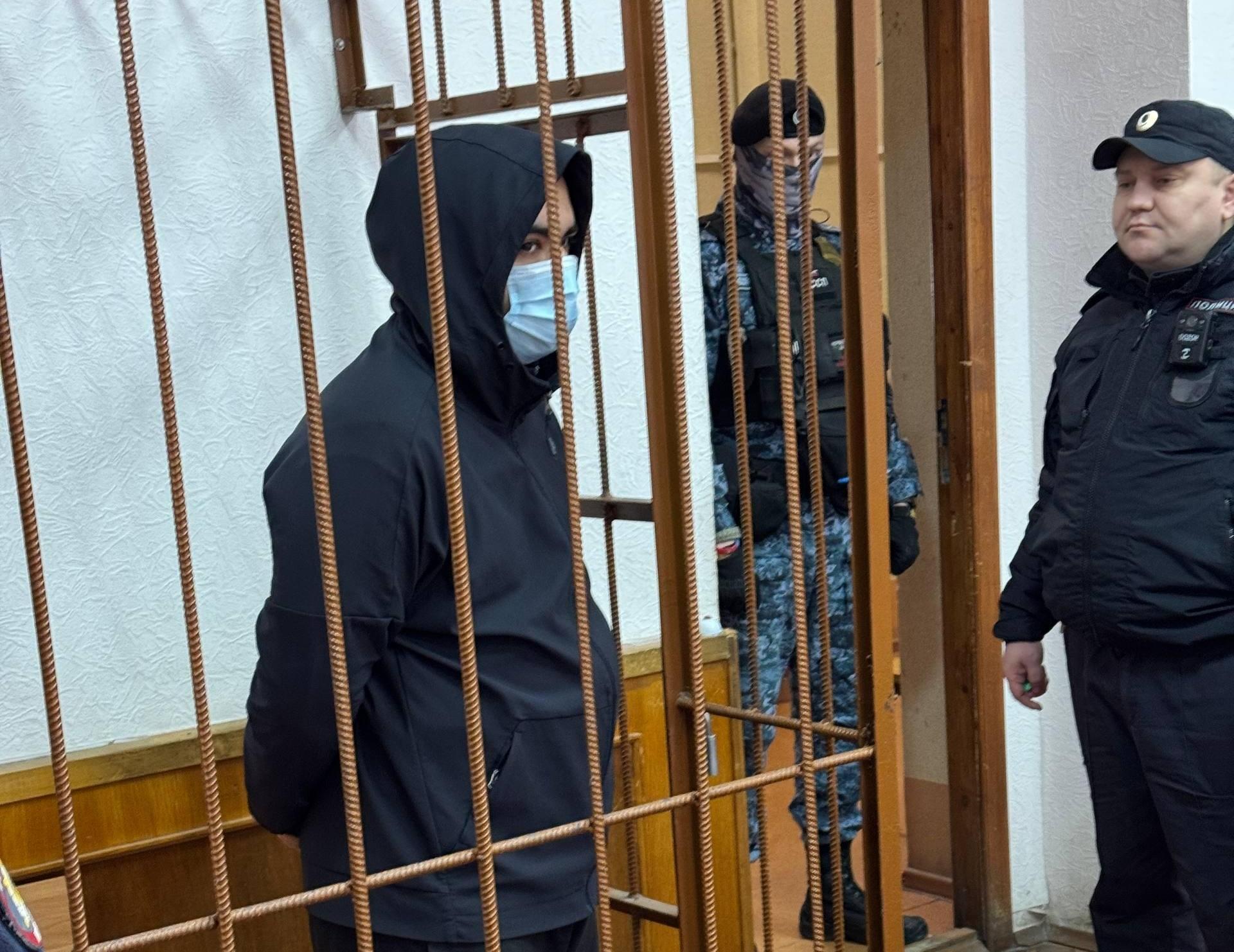 «Заявление подали через 6 лет». В Екатеринбурге вынесли приговор насильнику школьницы