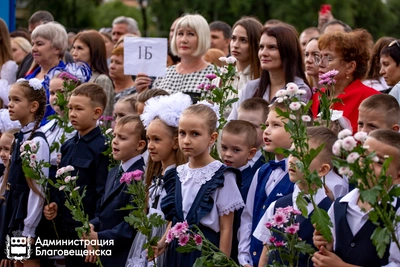 Благовещенские школы получили более 1600 заявлений в первые классы