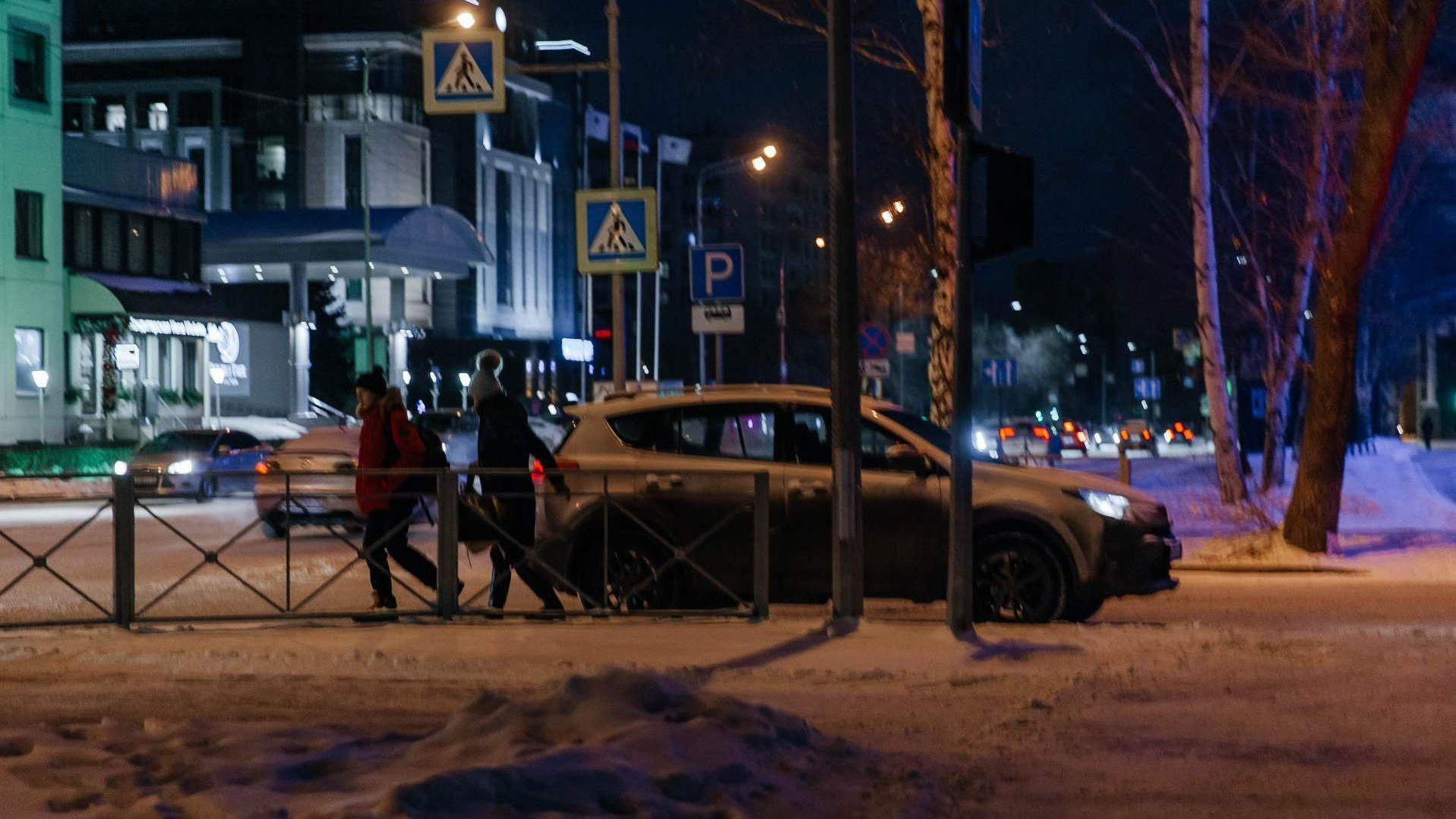 Приставил травмат к голове. Силовики задержали тюменского таксиста, который угрожал пистолетом пассажиру