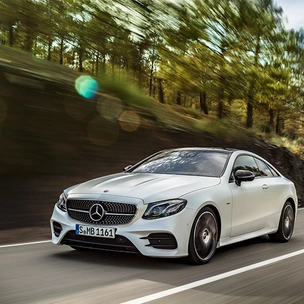 Бизнес-класс теперь и в купе: Mercedes-Benz представил новый спорткар
