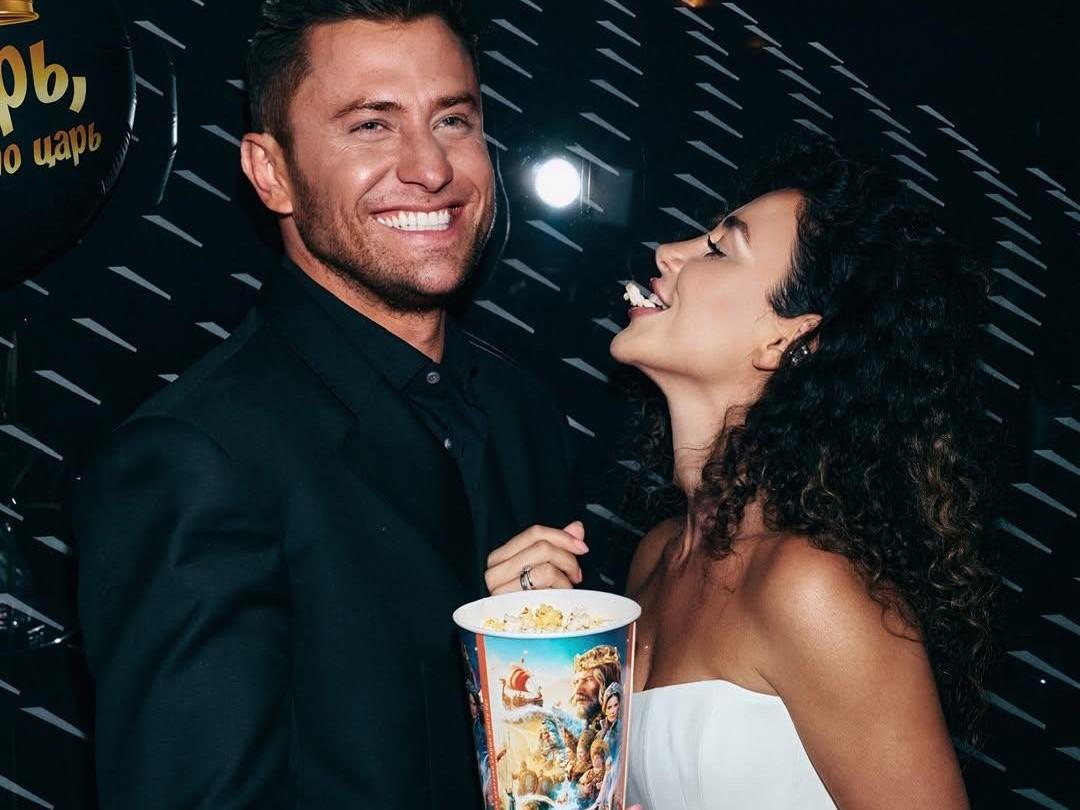 Зепюр&nbsp; Брутян любуется их с Павлом Прилучным парой — видео