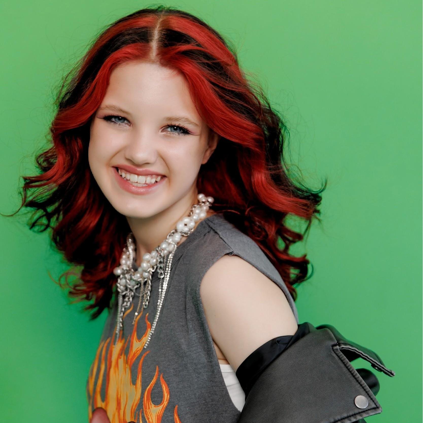 10-летняя блогер Виолетта Веснина и ее мама в центре скандала — ролик девочки про отношения возмутил общественность