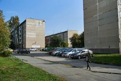 Двое новосибирцев с толпой штурмовали бар
