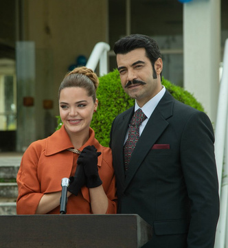 Турецкие страсти: Ибрагим Челиккол из сериала «Черно-белая любовь» устроил драку на съемочной площадке 🤯