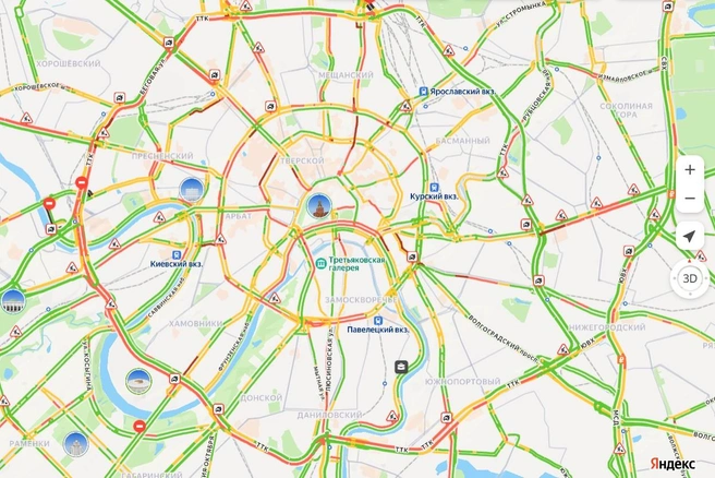 Пробки фиксируются в центре города и на отдельных участках Садового кольца, ТТК | Источник: «Яндекс Карты»