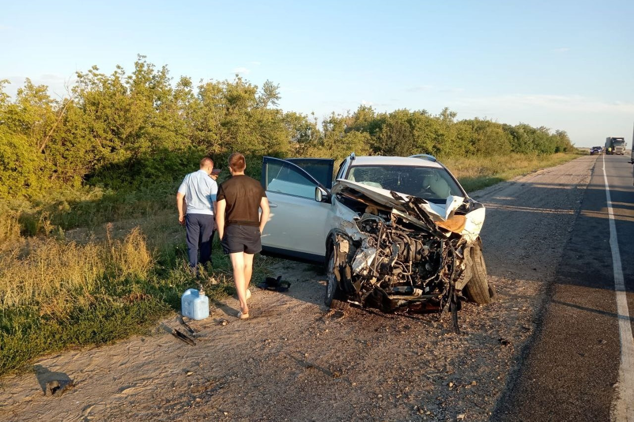 Прокуратура взяла на контроль уголовное дело по факту массового ДТП под Волгоградом, где погибла 7-летняя девочка