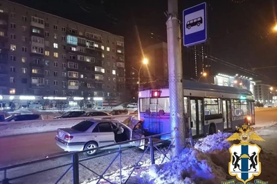 Авария с троллейбусом в Новосибирске: водитель без прав