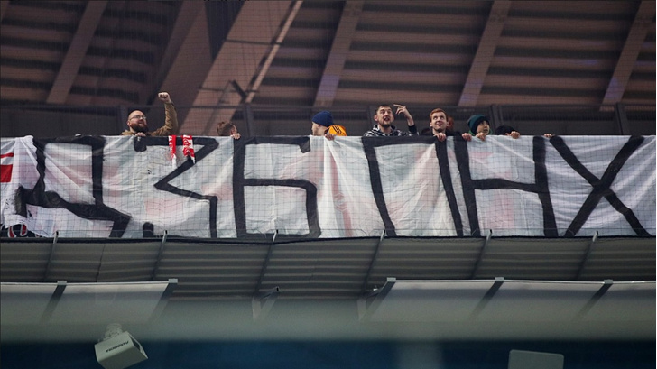 Во время матча с «Зенитом» фанаты «Спартака» вывесили оскорбительный баннер в адрес Дзюбы