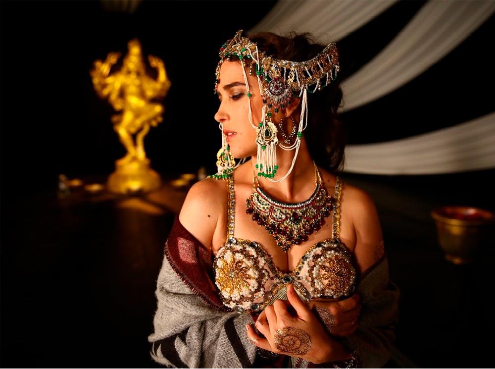 Кадр из сериала «Мата Хари» (2016 г.) | marieclaire.ru