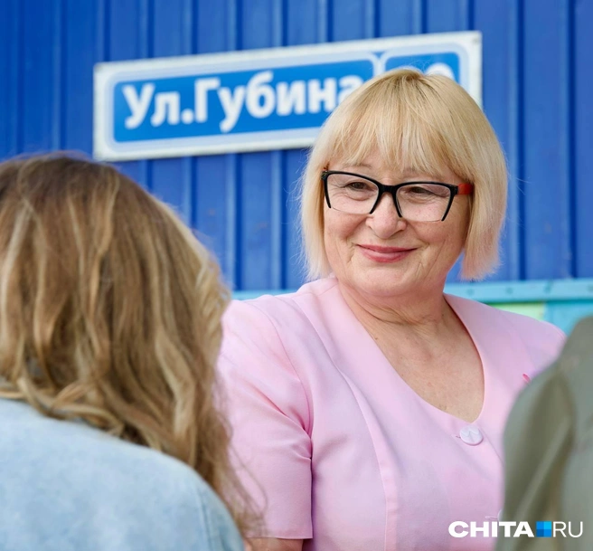 Собеседница Александра Осипова в этом очерке — улыбчивая Ольга Петровна Ткаченко | Источник: Олег Фёдоров / CHITA.RU