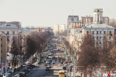 Историческая застройка и «стекляшки»: Ярославль с птичьего полета