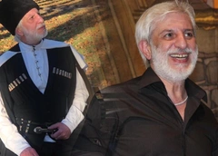 Умер Ефрем Амирамов: 10 архивных фото исполнителя легендарного хита «Молодая»