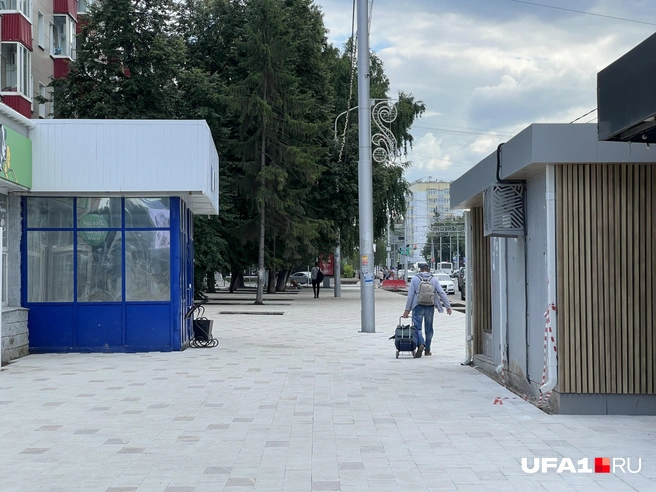 Там, где синий вход, находится транспортная прокуратура | Источник: Андрей Бирюков / UFA1.RU