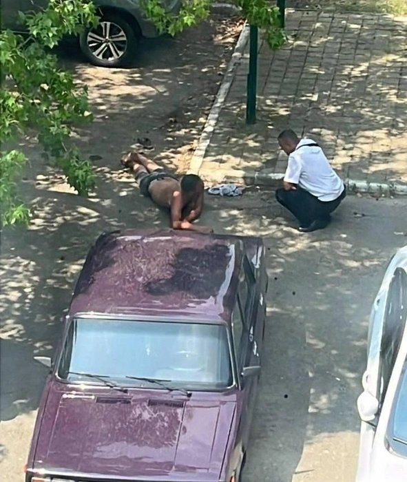 Почему-то наркоманы раздеваются | Источник: предоставлено читателями SOCHI1.RU