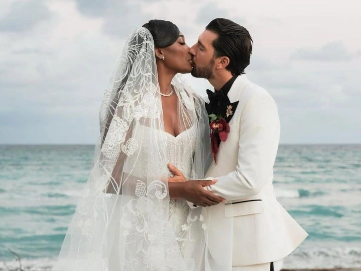 10 платьев за неделю: Винус Уильямс вышла замуж с королевским размахом | MARIECLAIRE