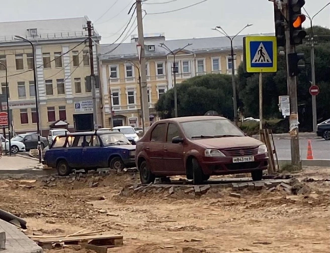 Вода размыла улицы | Источник: Инцидент Смоленск / vk.com