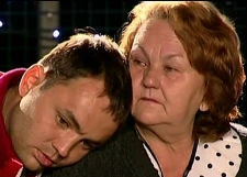 Мать Александра Гобозова госпитализировали с переломом ребер