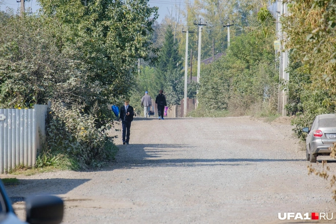 Со школы вдоль дороги | Источник: Булат Салихов / UFA1.RU