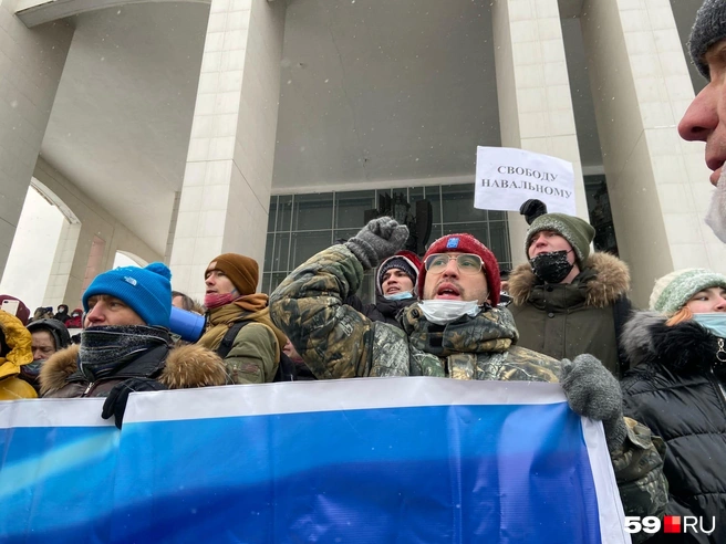 Во время акции люди поддерживали Навального, но отмечали, что вышли не столько ради него, сколько ради себя | Источник: Тимофей Калмаков