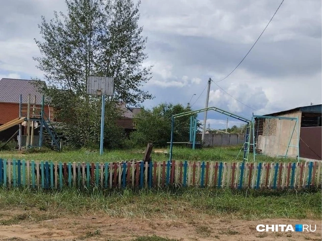 Так сейчас выглядит детская площадка | Источник: читинка