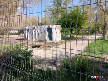 Вот он, санузел: неужели, в центре Оренбурга можно будет сходить по нужде не только в туалеты разных кафе? | Источник: Владислав Митрошин / 56.RU
