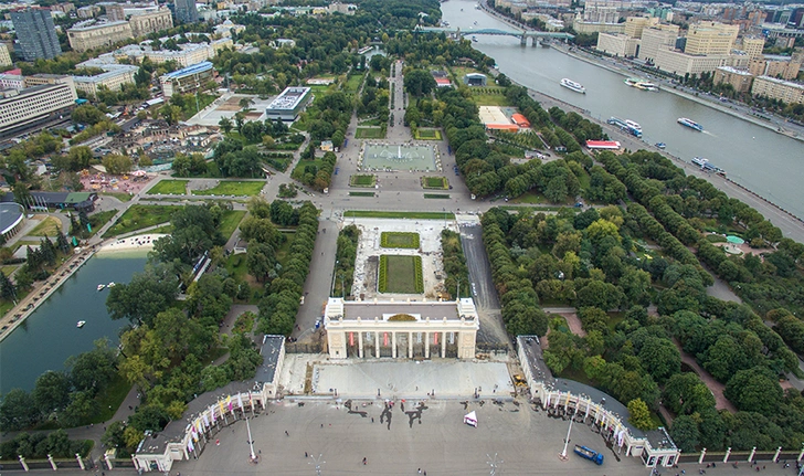 Главный вход в Парк Горького