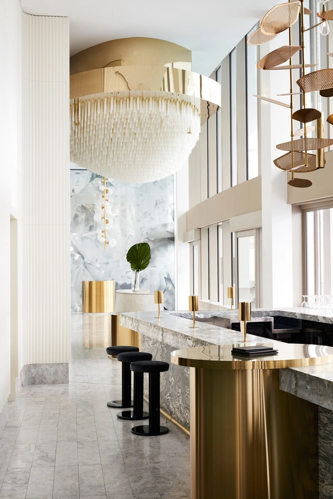 Модный ресторан на 19 этаже отеля (фото 0) | Источник: шон феннесси