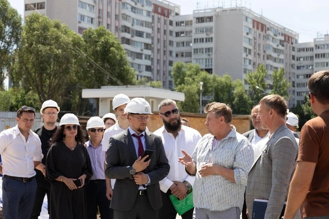 Готовность объекта проверил глава Минстроя Александр Фомин | Источник: «Ассоциация „СРО „СВС“ г. Самара» / Vk.com