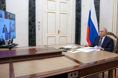 Путин провел совещание по ситуации с топливом