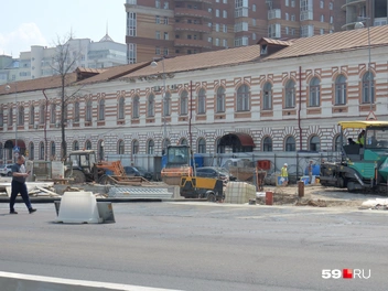 Участок, где улица Максима Горького примыкает к Монастырской, закрыли на реконструкцию | Источник: Кирилл Хафизов / 59.RU